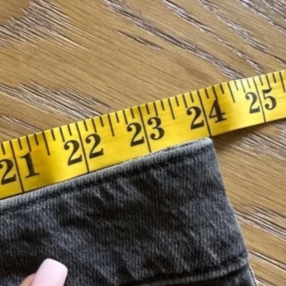 MADEWELL CURVY PLUS PERFECT VINTAGE STRAIGHT JEANS IN LUNAR WASH - Picture 11 of 13